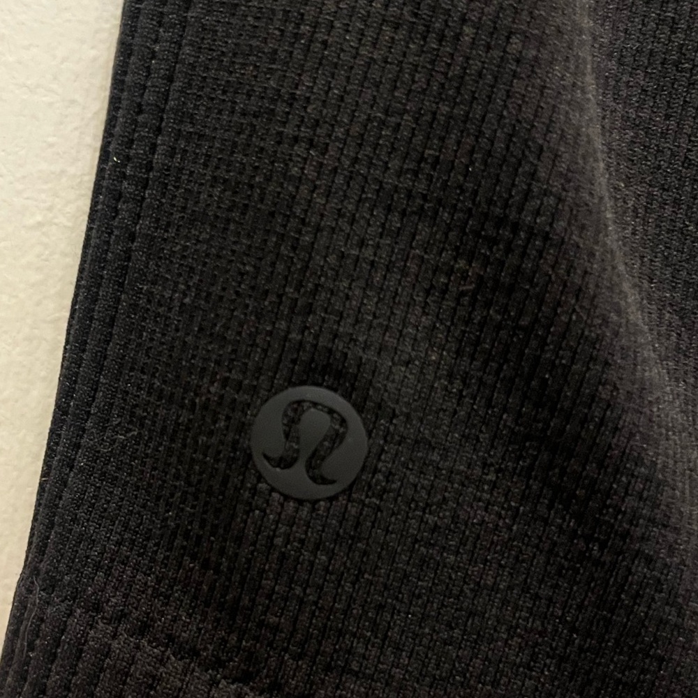 Lululemon Ribbed Turtleneck - Picture 4 of 4